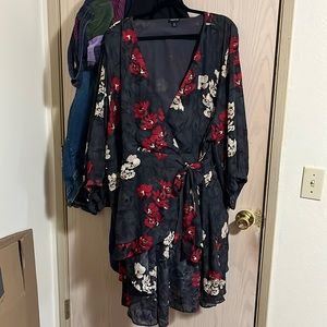 Dark slate gray clip floral Hilow wrap blouse